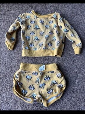 Disney Yellow Minnie Mouse Sweatshirt and Shorts Set